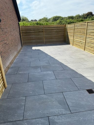 Porcelain patio and battened fence