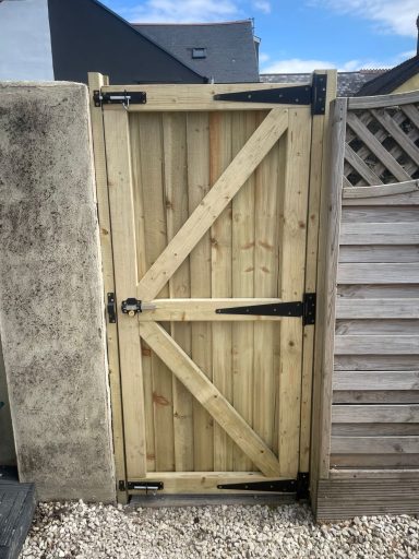 Gate build and install 